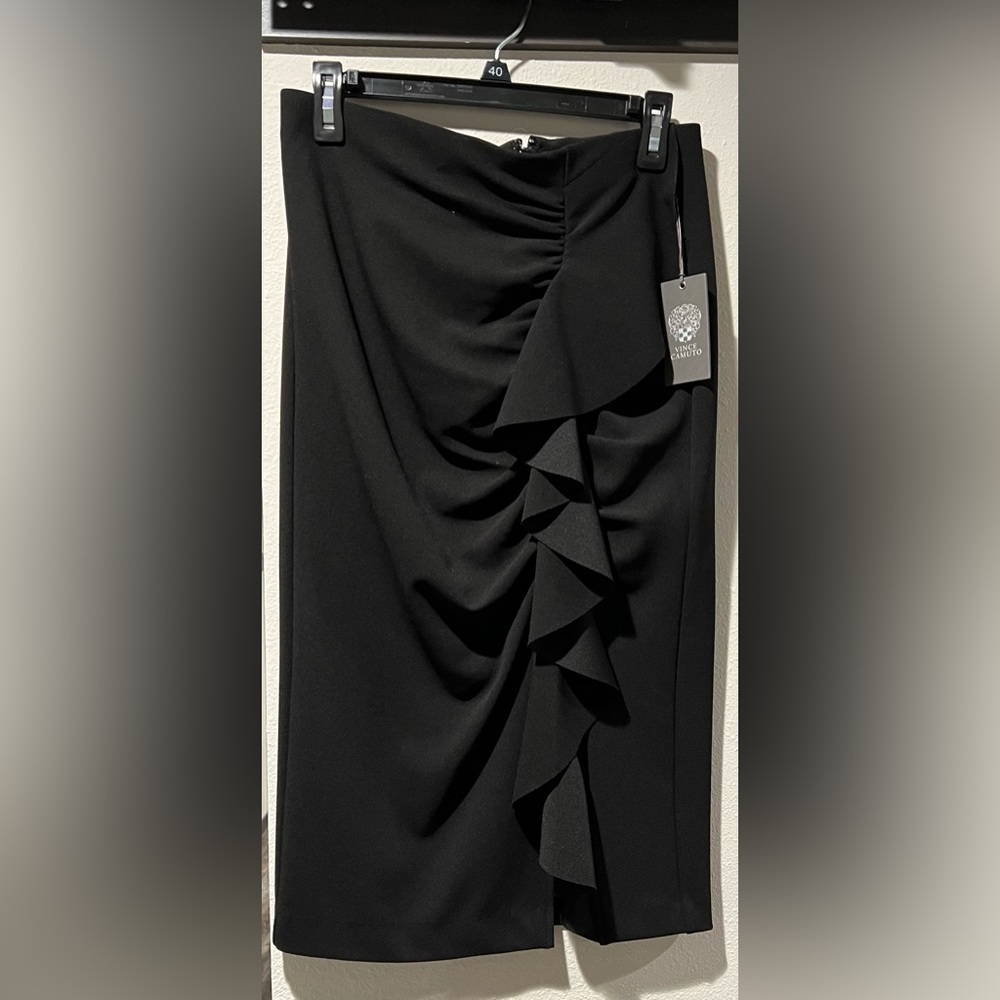 Vince Camuto black skirt NWT Size XS